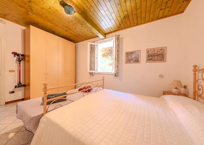 Nonni Villa Acquaseria