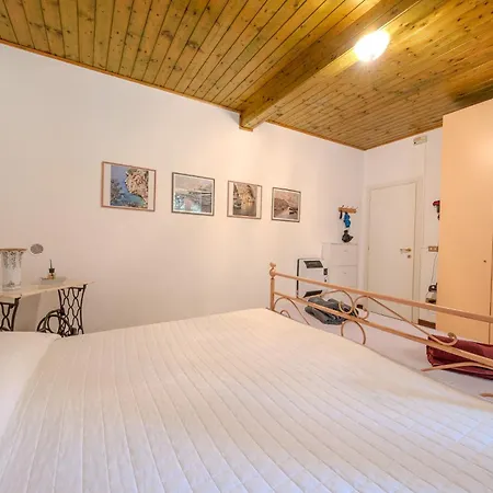 Nonni Vila Acquaseria